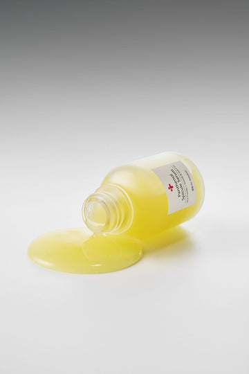 CUSKIN atkuriamasis serumas su spikulėmis, pantenoliu ir hialurono rūgštimi, 30 ml